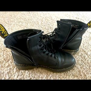 Kids Dr Marten’s size 4 side zip boots.